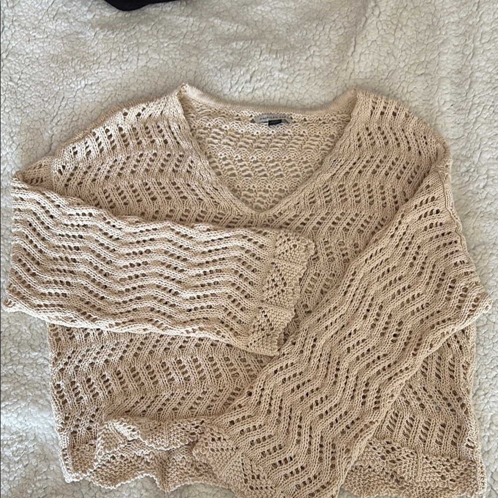 American Eagle Women's Sweater Size M